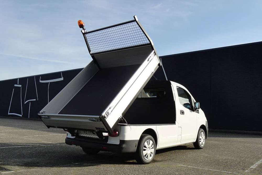 opbouw uitbouw bedrijfswagens bij Nissan De Witte