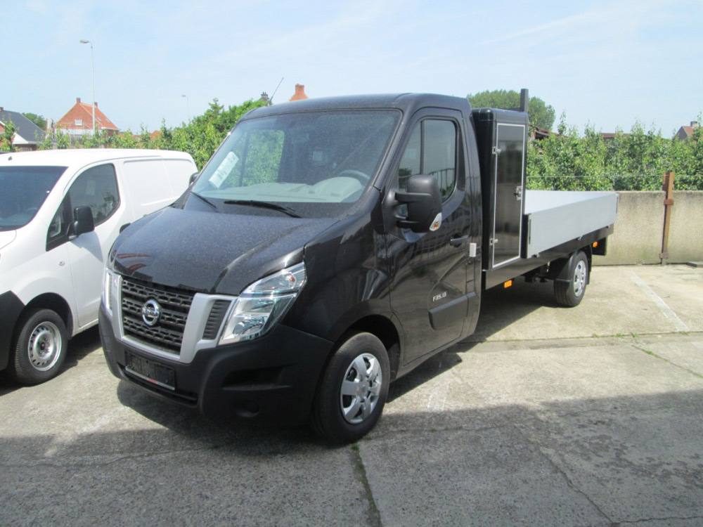 opbouw uitbouw bedrijfswagens bij Nissan De Witte