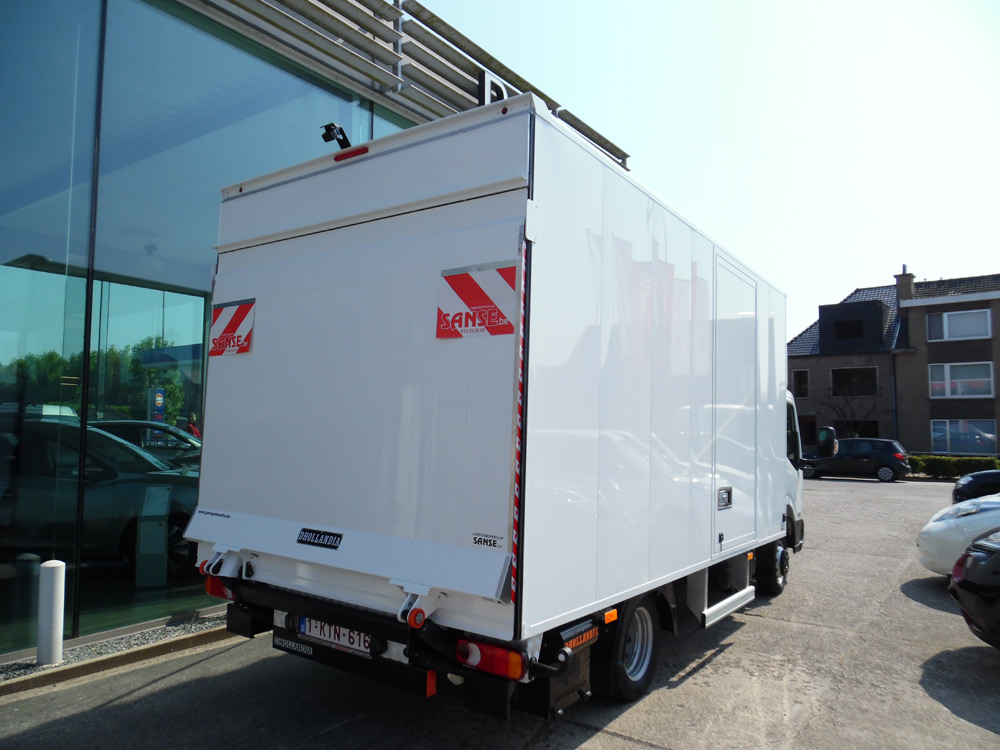 opbouw uitbouw bedrijfswagens bij Nissan De Witte