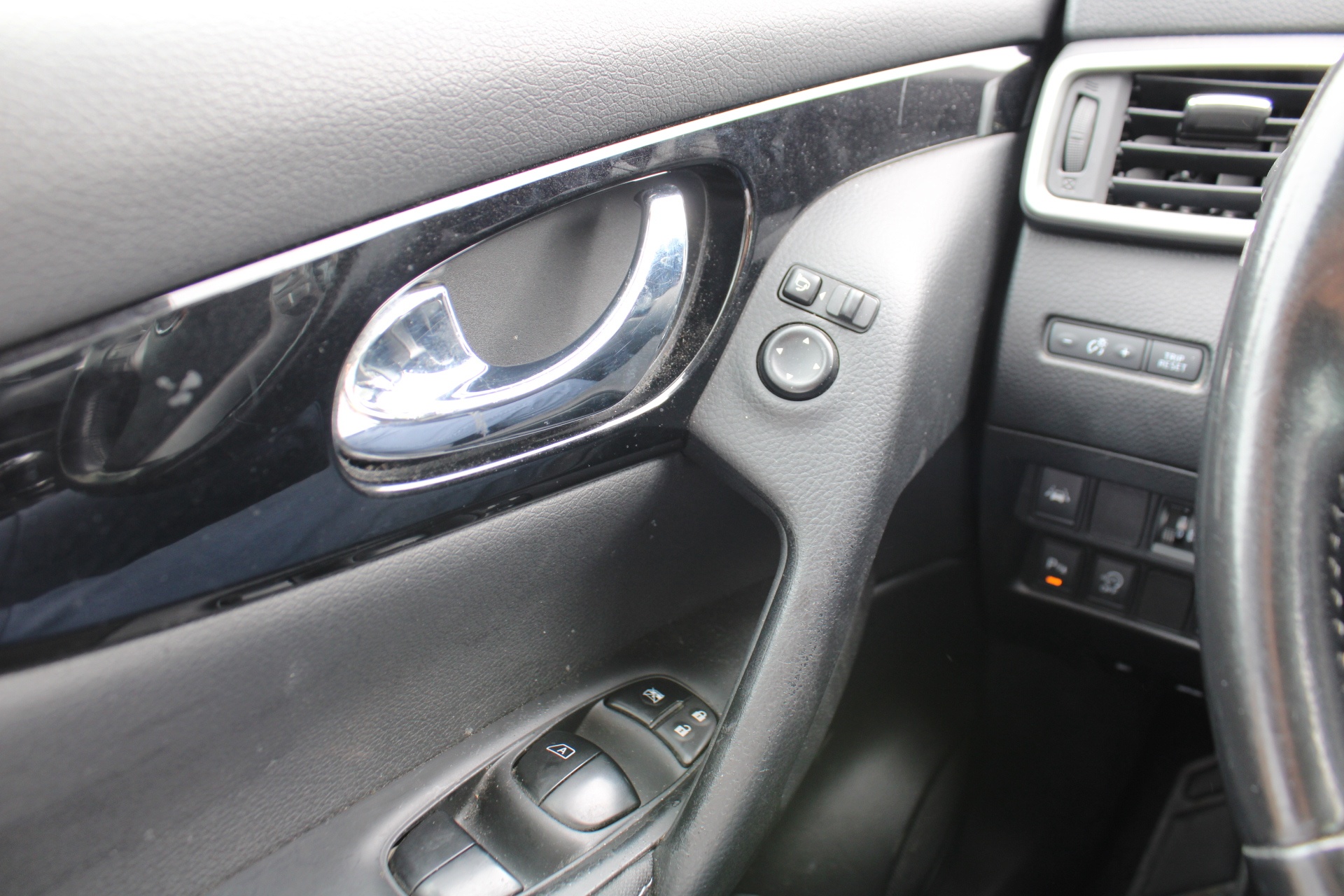 Nissan QASHQAI N-Connecta DIG-T 115