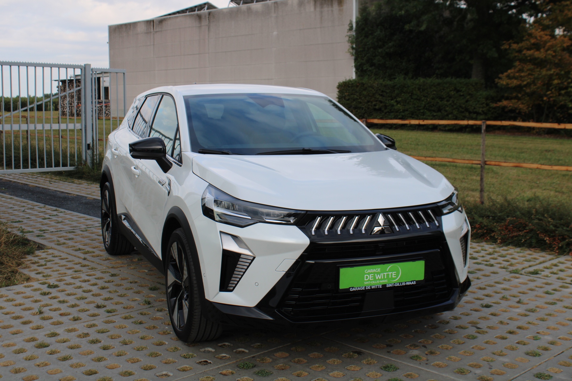 Mitsubishi Grandis First Edition 1.8 HEV
