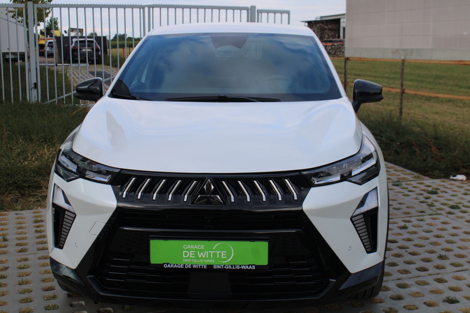 Mitsubishi Grandis First Edition 1.8 HEV
