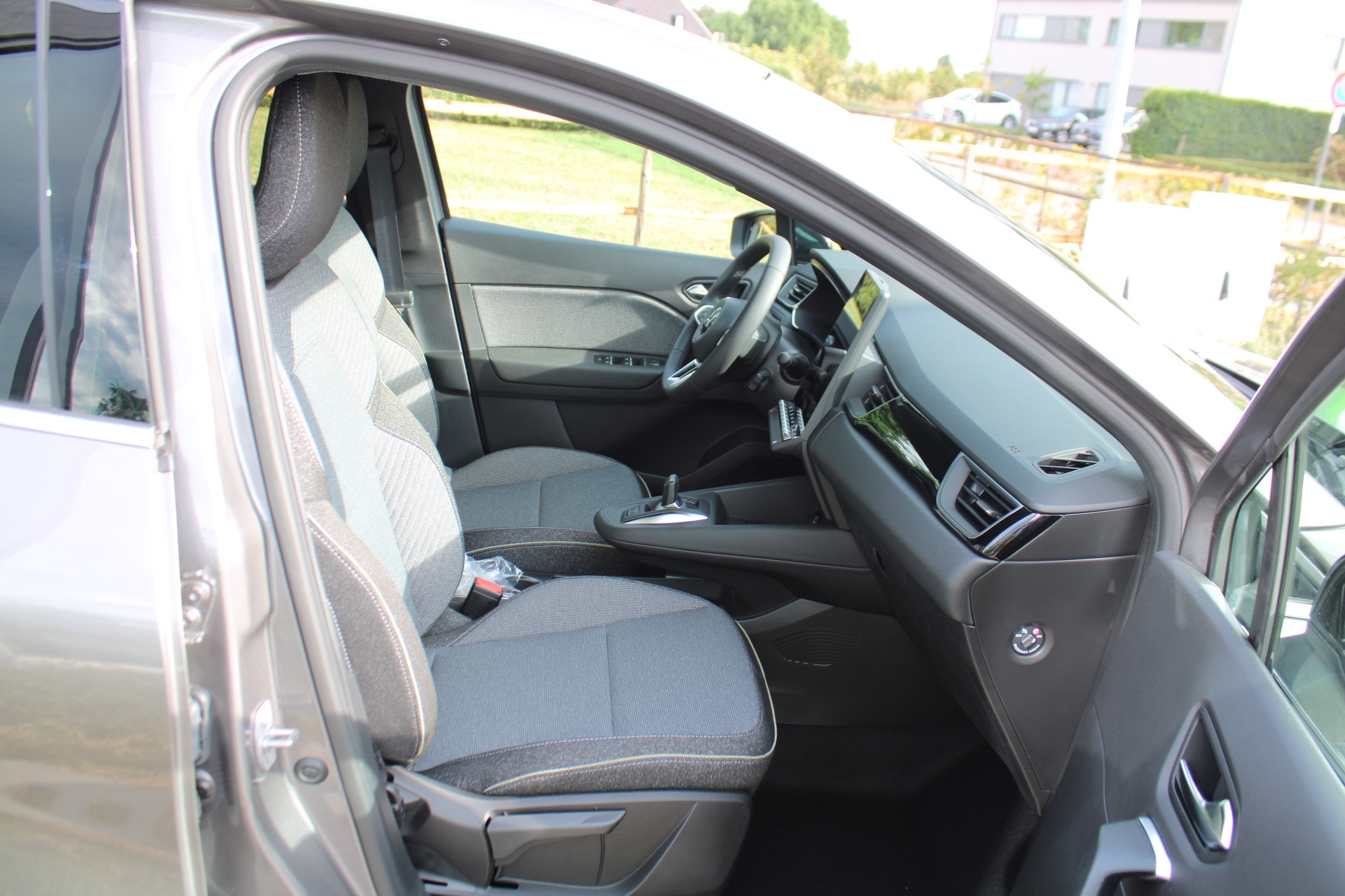 Mitsubishi Grandis Intense+ 1.8 HEV