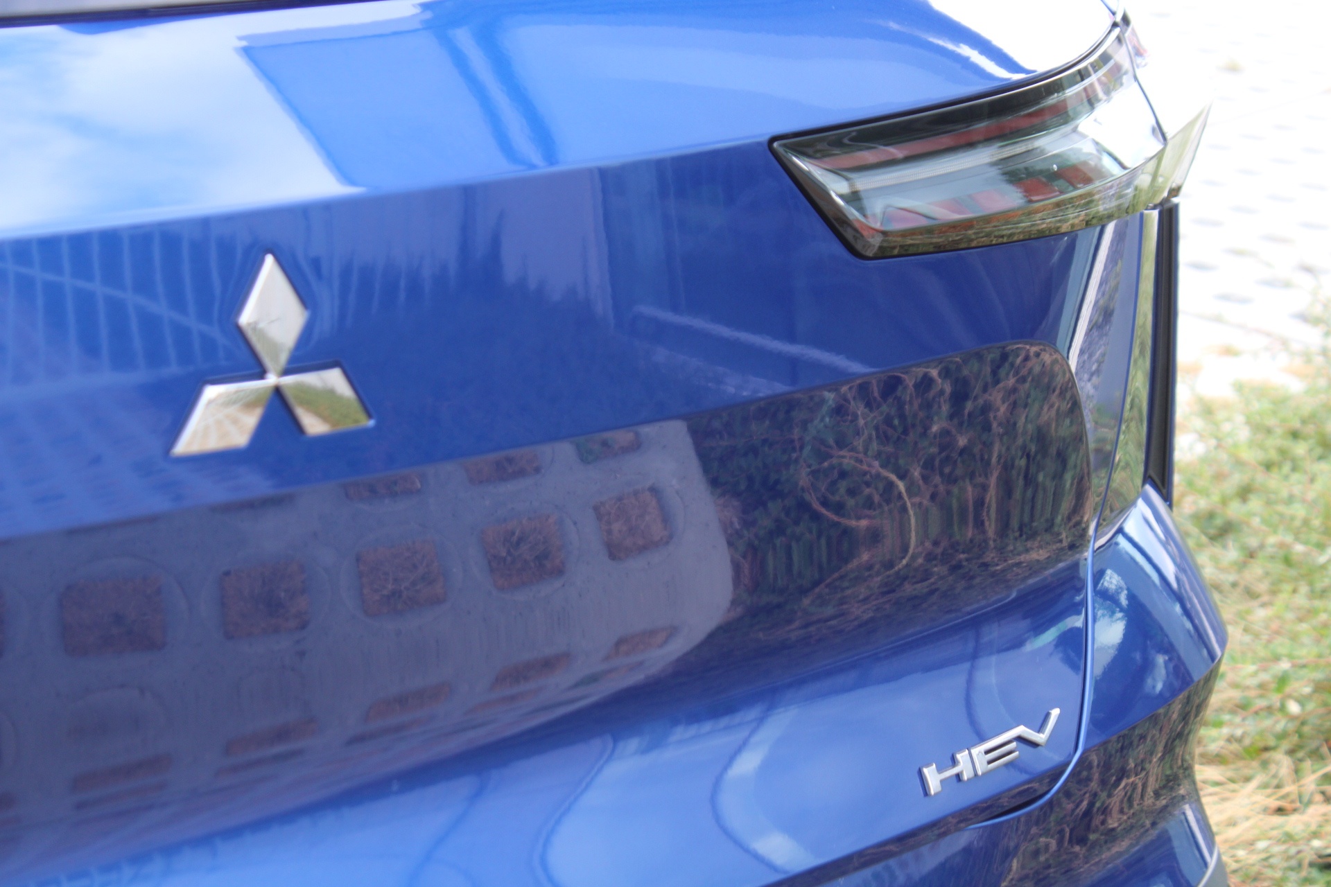 Mitsubishi Grandis Intense+ 1.8 HEV