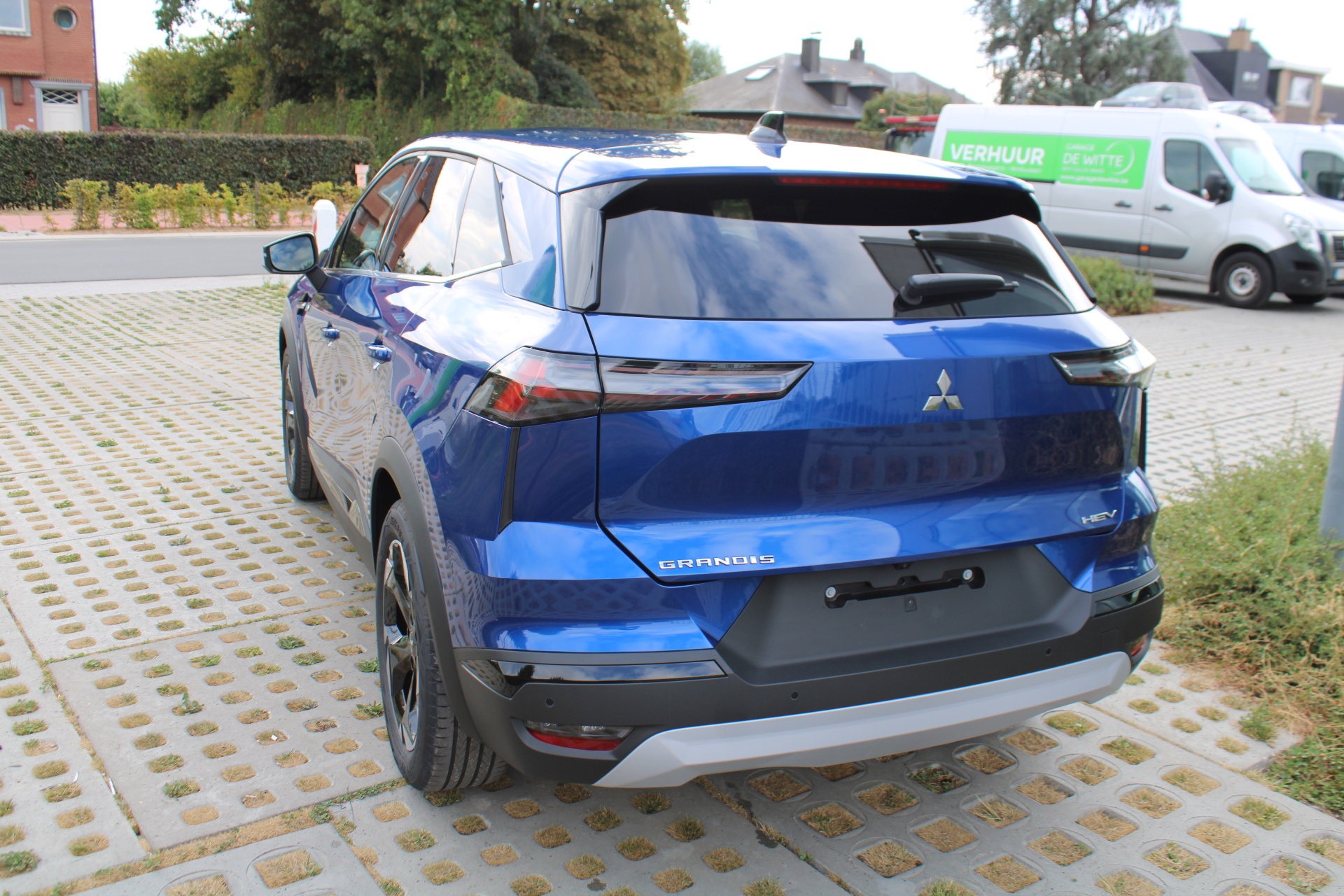 Mitsubishi Grandis Intense+ 1.8 HEV