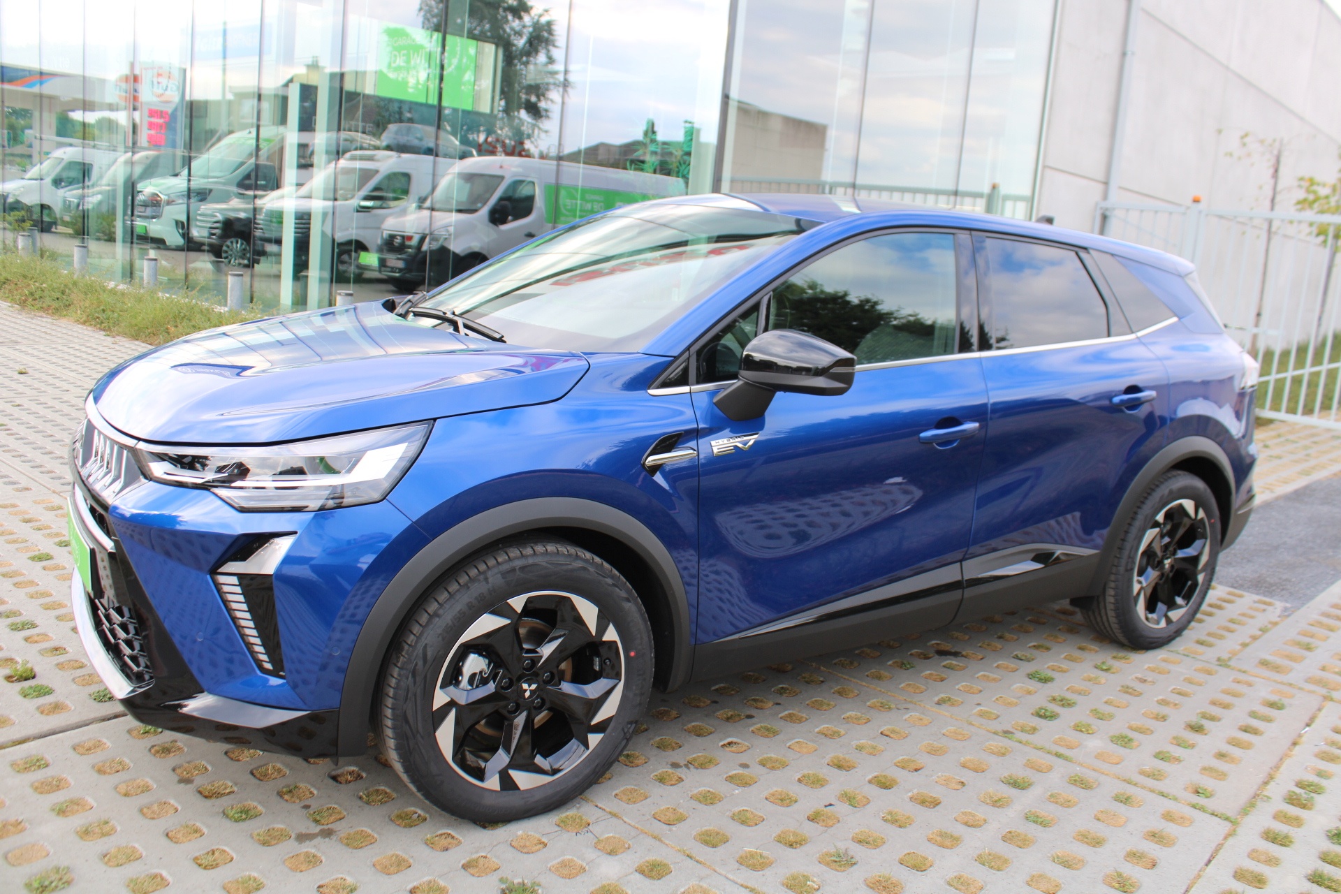 Mitsubishi Grandis Intense+ 1.8 HEV