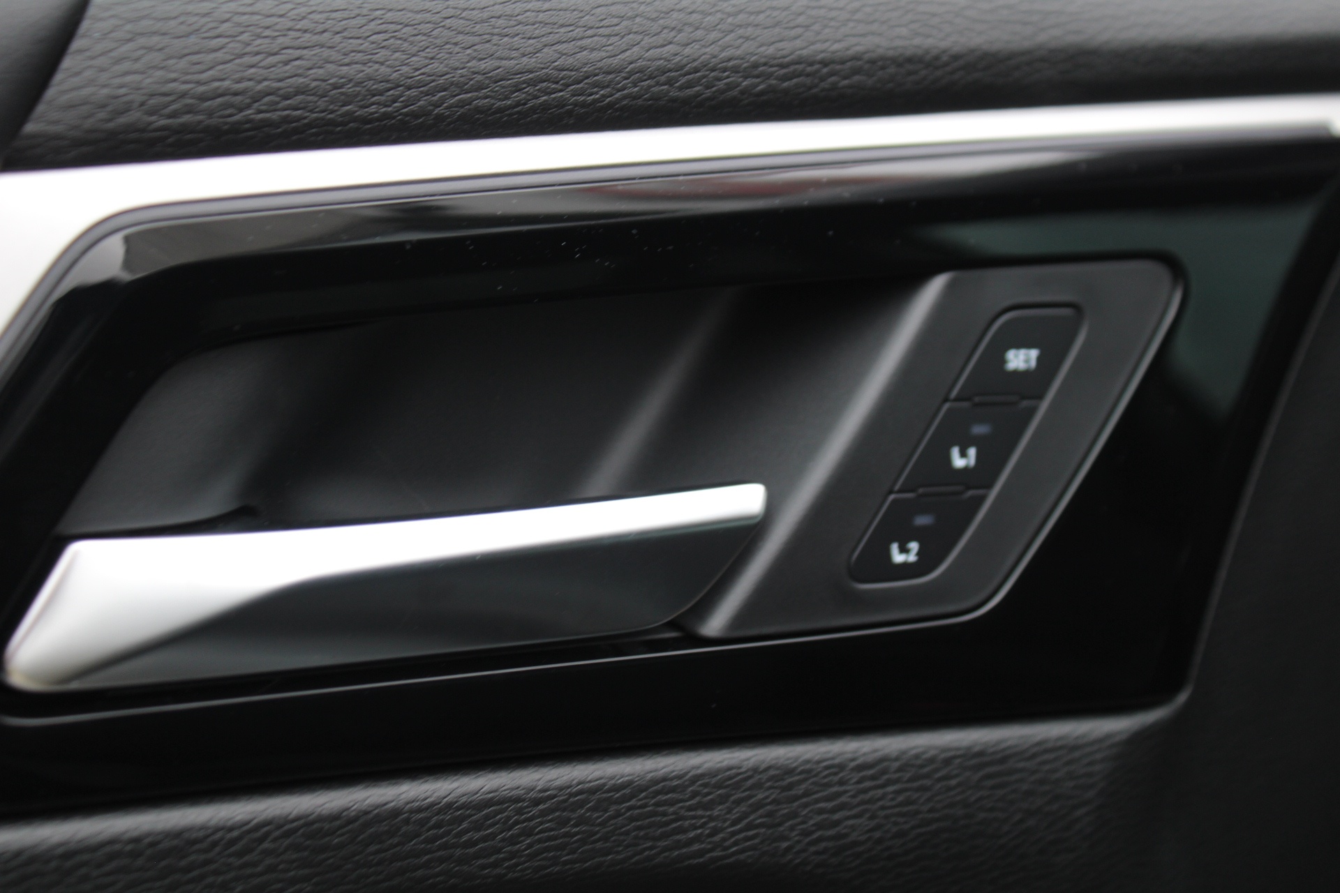 Mitsubishi Outlander Black Edition PHEV