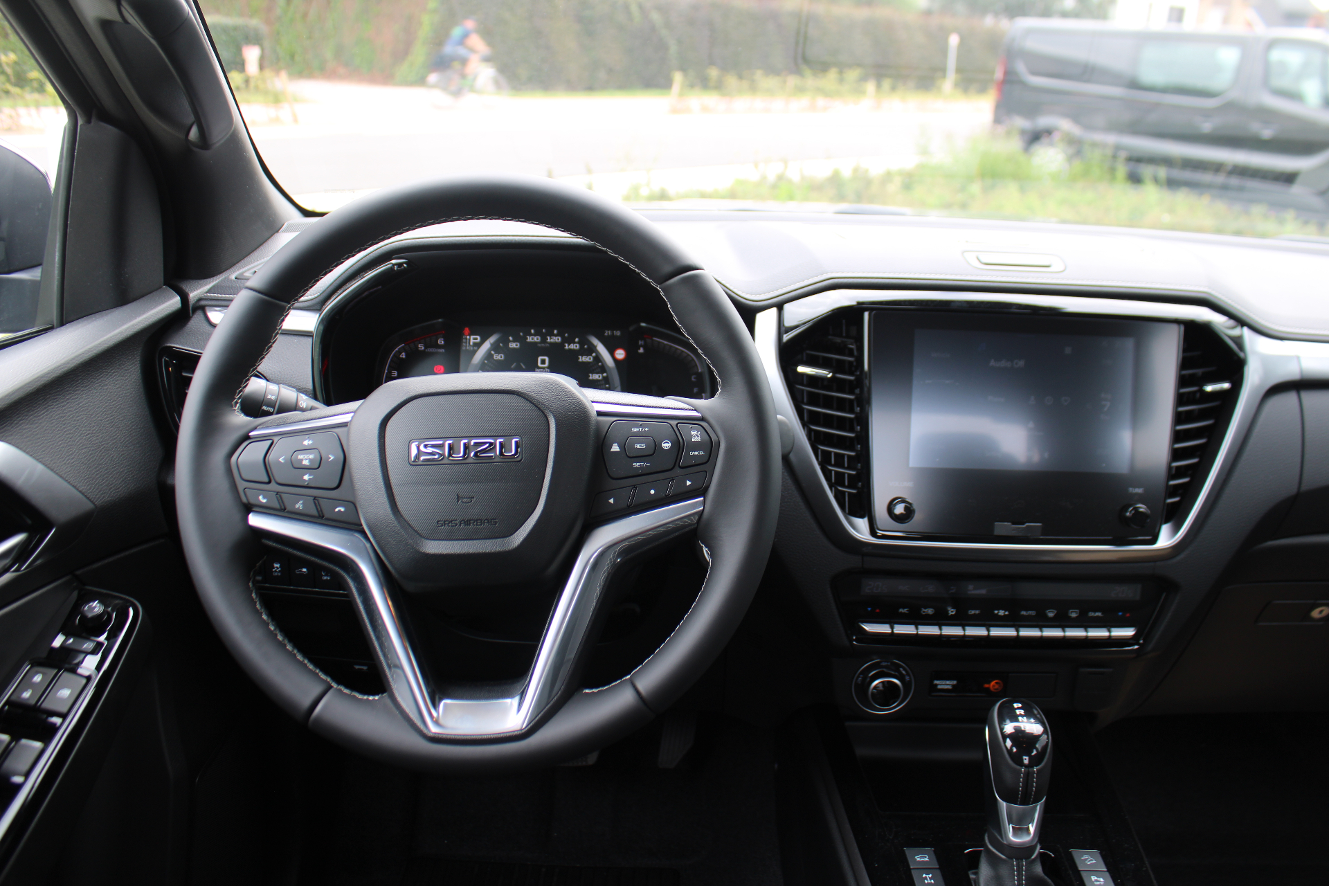 Isuzu D-Max 2.2d Double Cab LSX + Diff. Lock