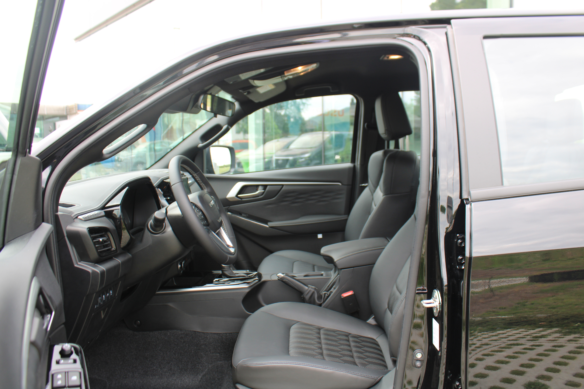 Isuzu D-Max 2.2d Double Cab LSX + Diff. Lock