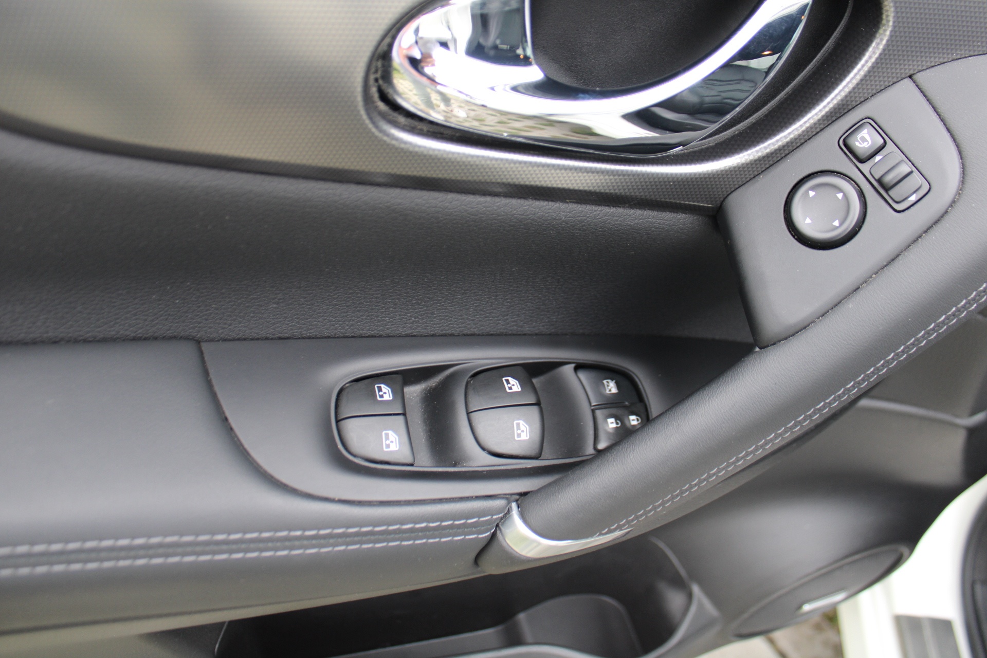 Nissan QASHQAI Tekna Plus DIG-T 140pk MT