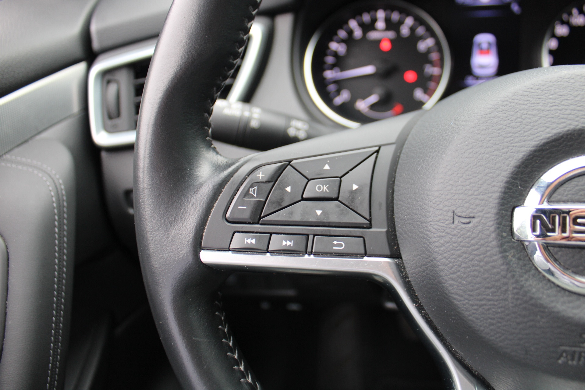 Nissan QASHQAI Tekna Plus DIG-T 140pk MT