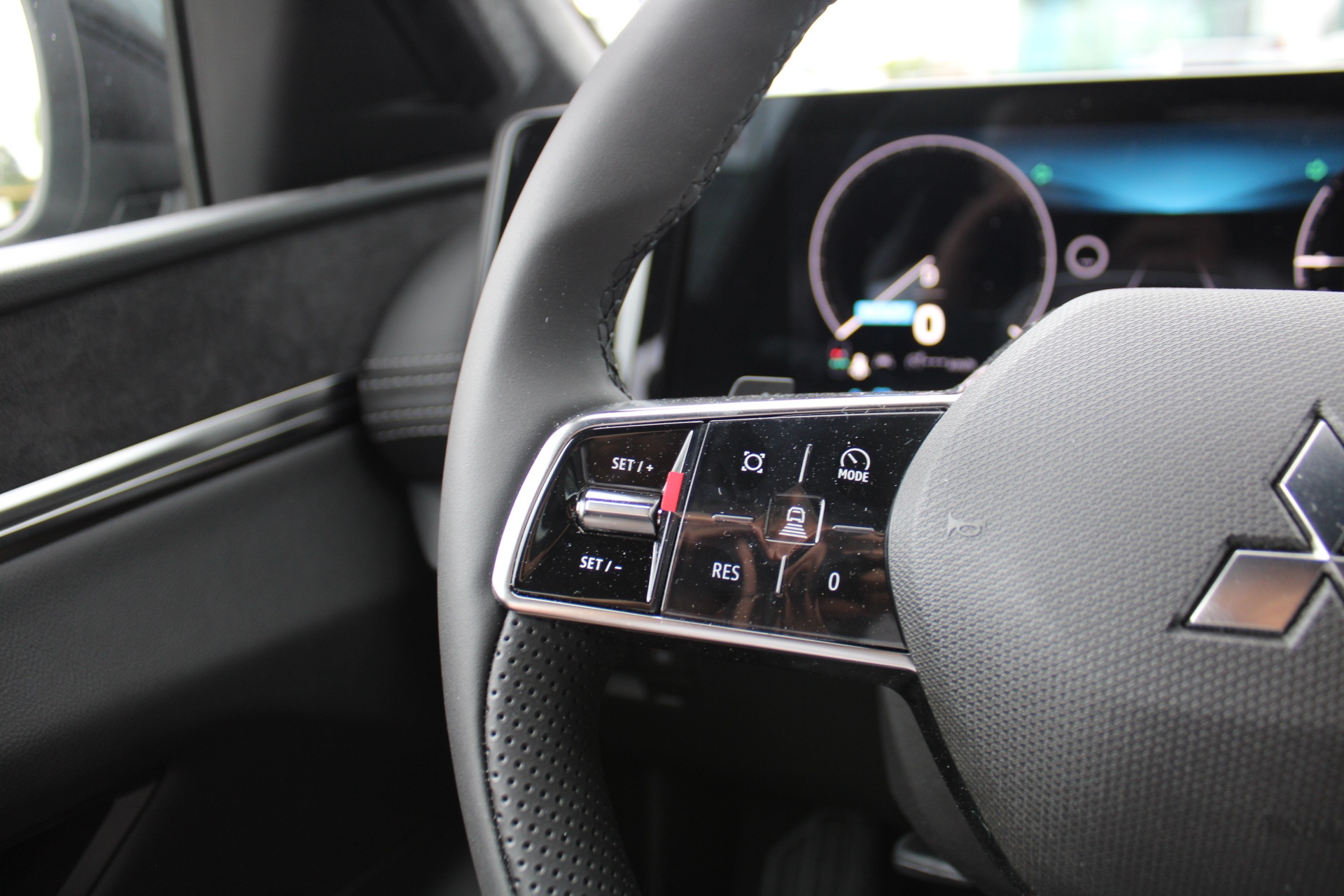 Mitsubishi Eclipse Cross Intense+