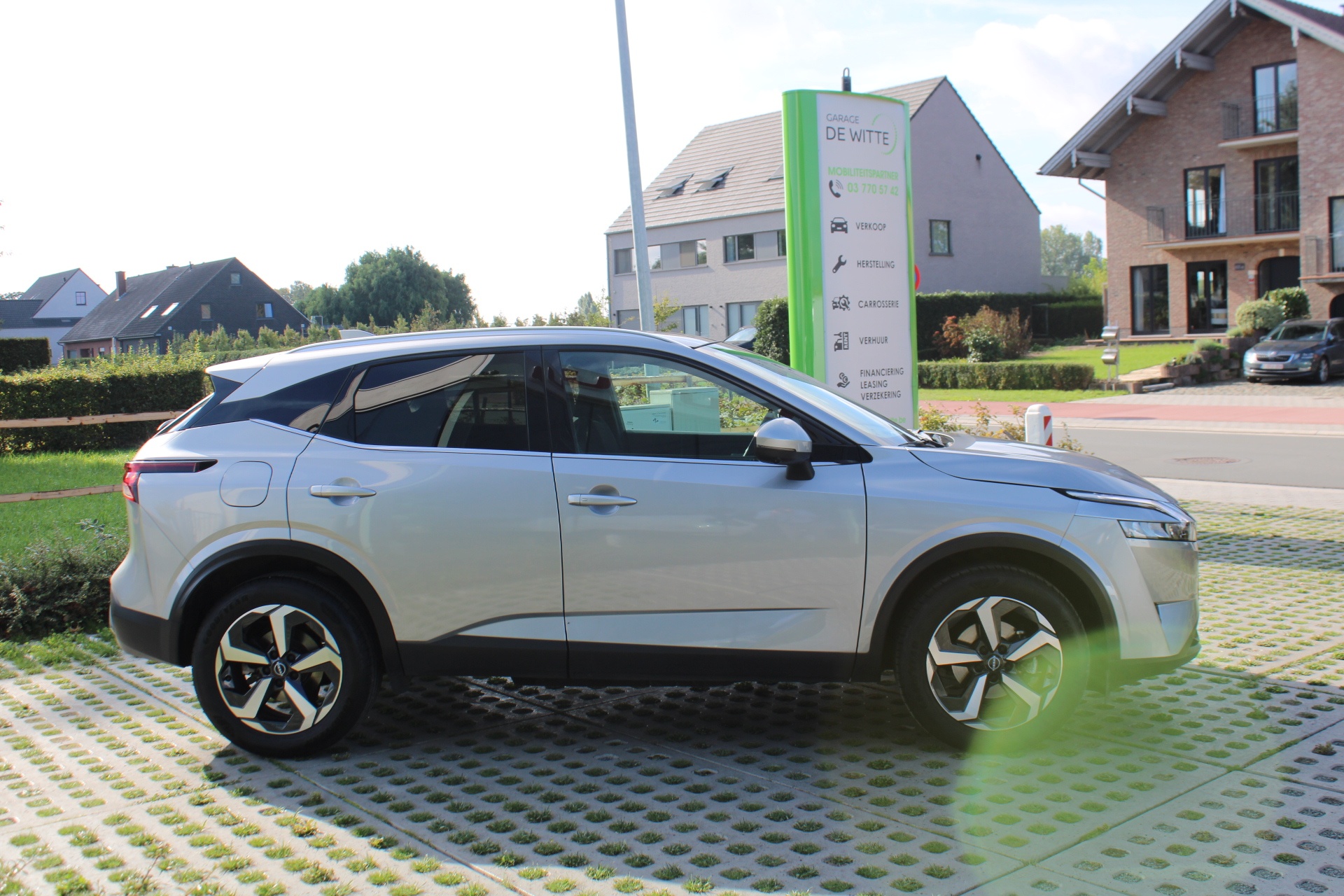 Nissan QASHQAI Mild-Hybrid N-Connecta Xtronic + Glass Roof