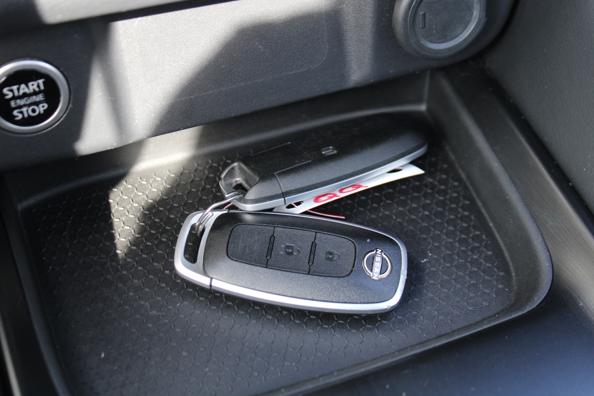 Nissan QASHQAI Mild-Hybrid N-Connecta Xtronic + Glass Roof