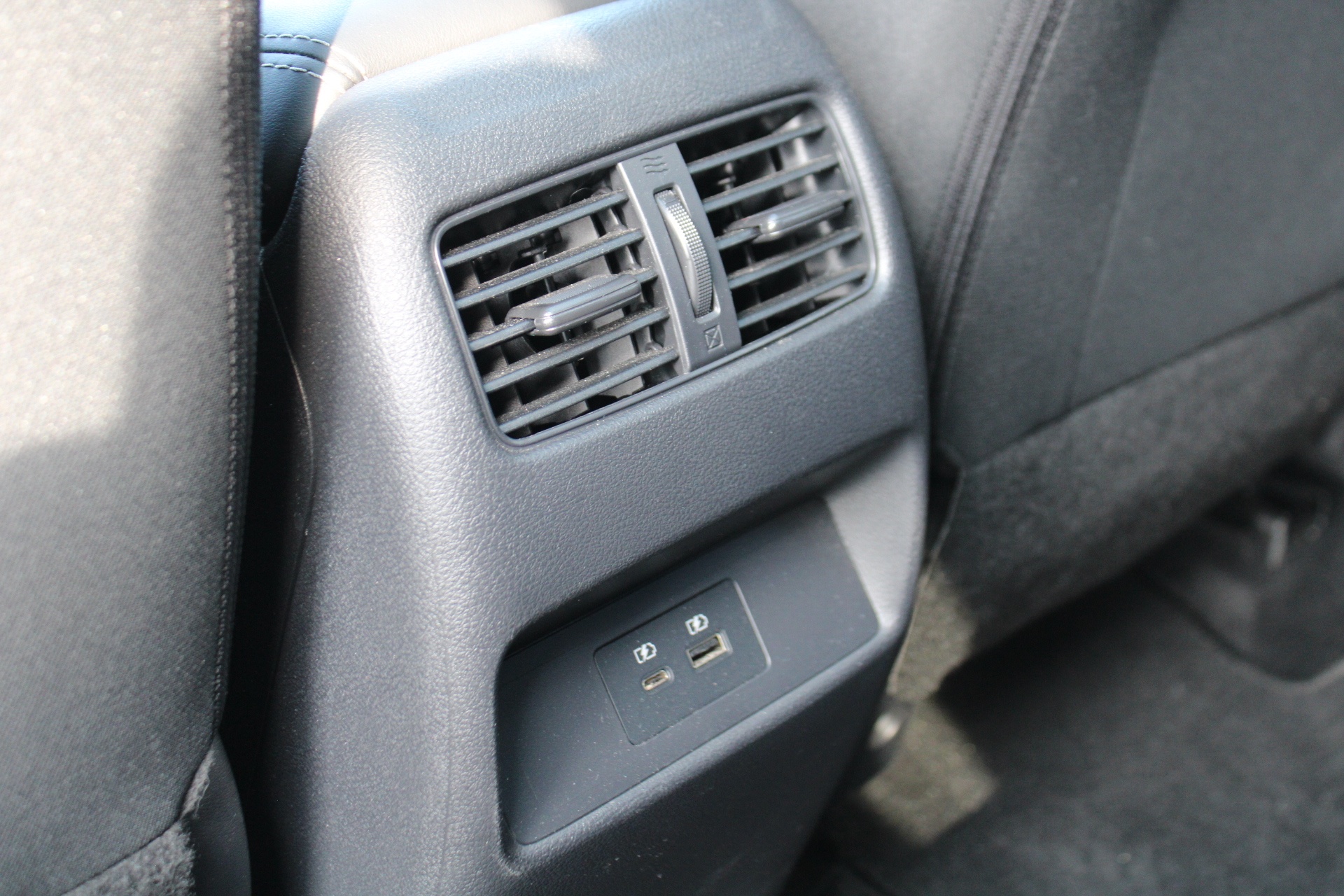 Nissan QASHQAI Mild-Hybrid N-Connecta Xtronic + Glass Roof