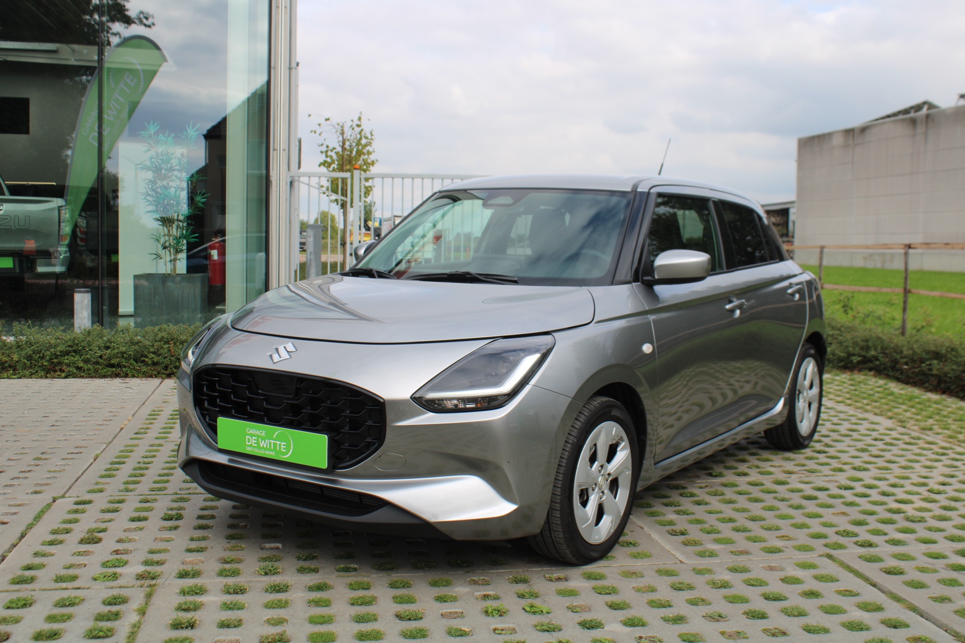 Suzuki Swift Grand Luxe