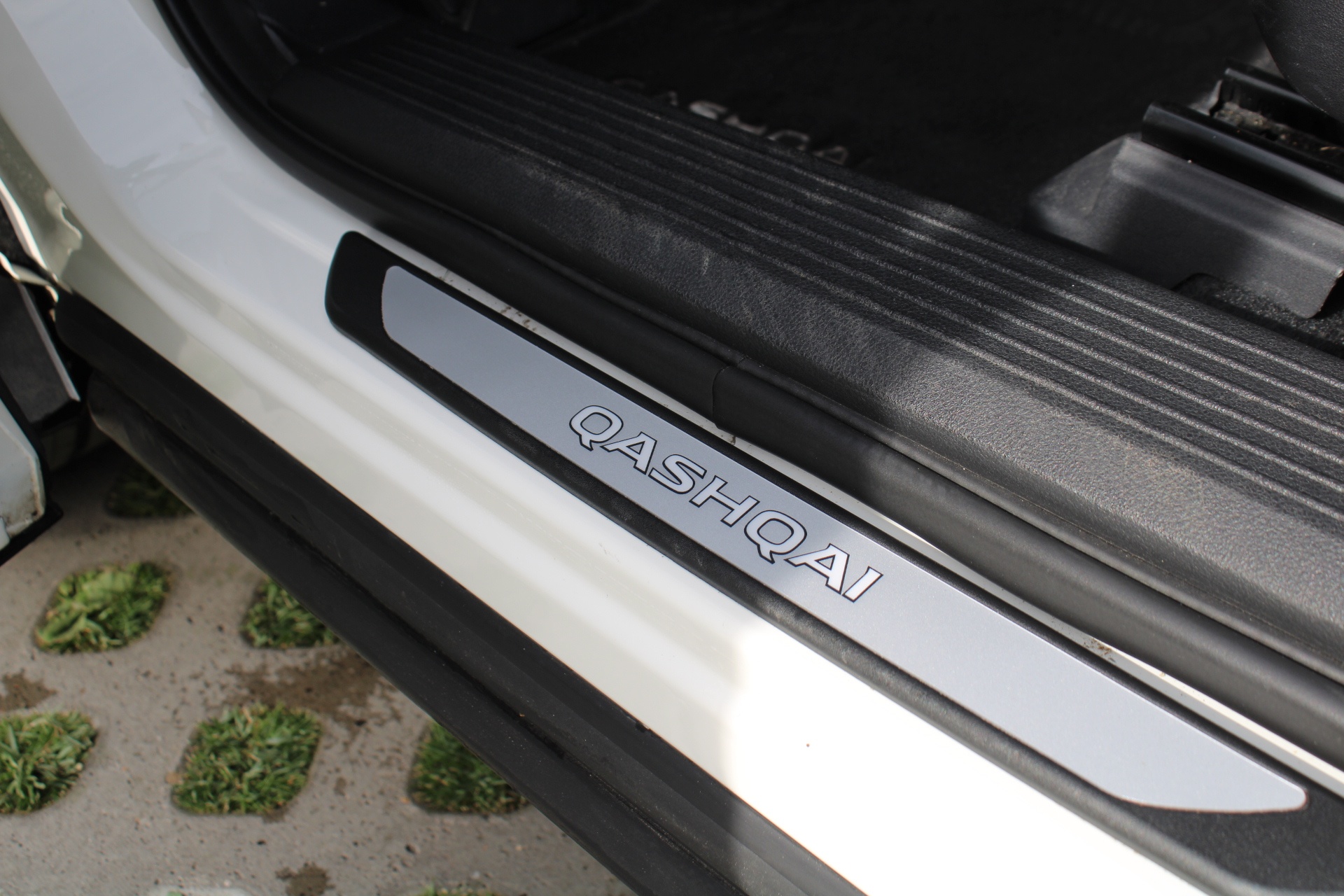 Nissan QASHQAI Kuro edition + TECH PACK e-POWER