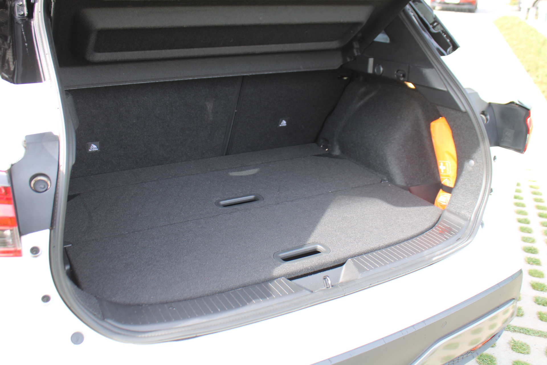 Nissan QASHQAI Kuro edition + TECH PACK e-POWER