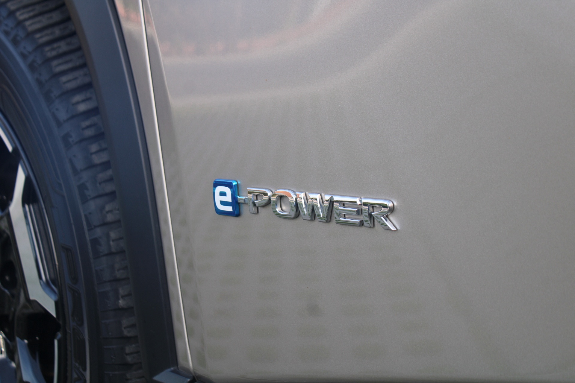 Nissan X-Trail e-POWER N-Trek met 20″ lichtmetalen velgen