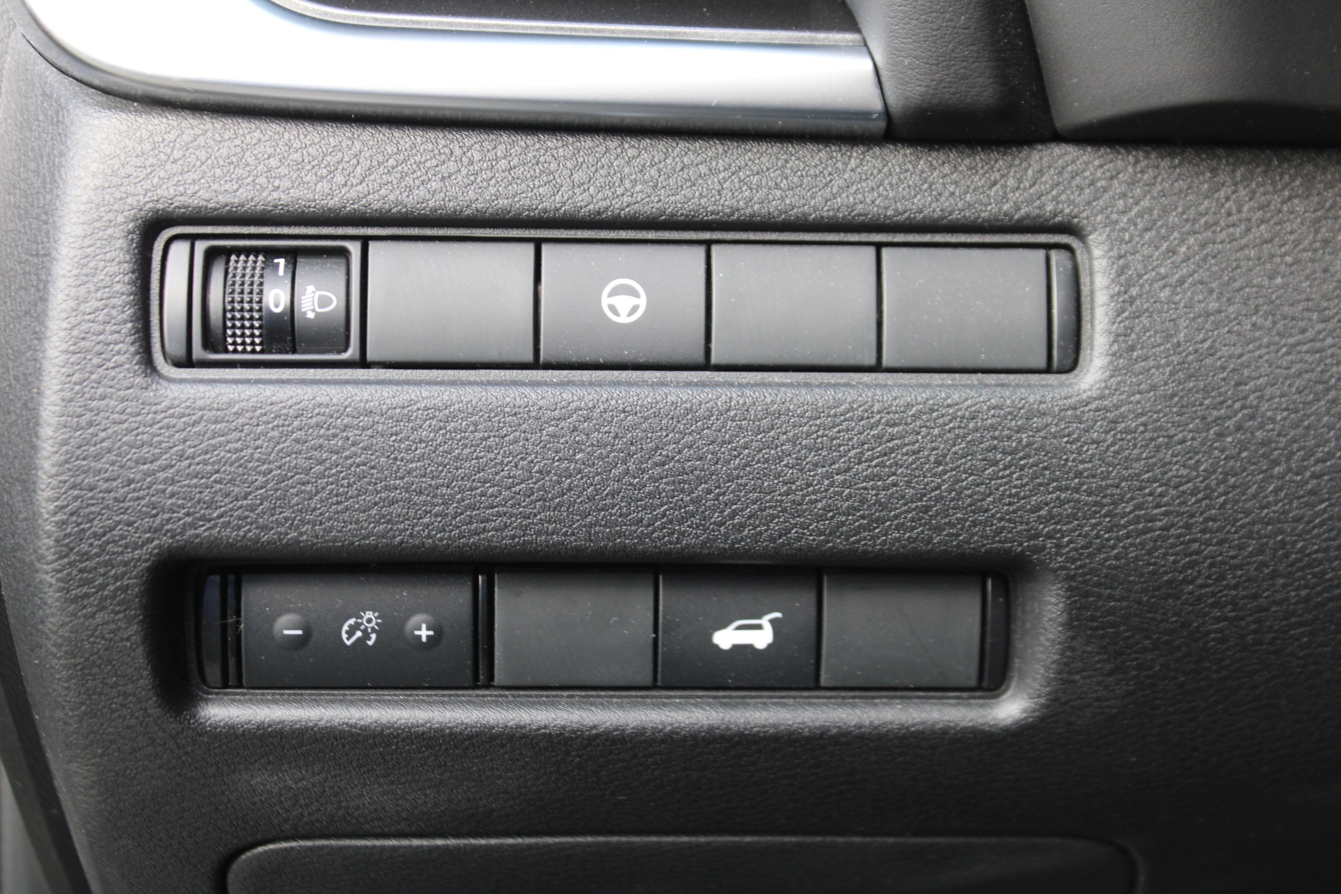 Nissan X-Trail e-POWER N-Trek met 20″ lichtmetalen velgen