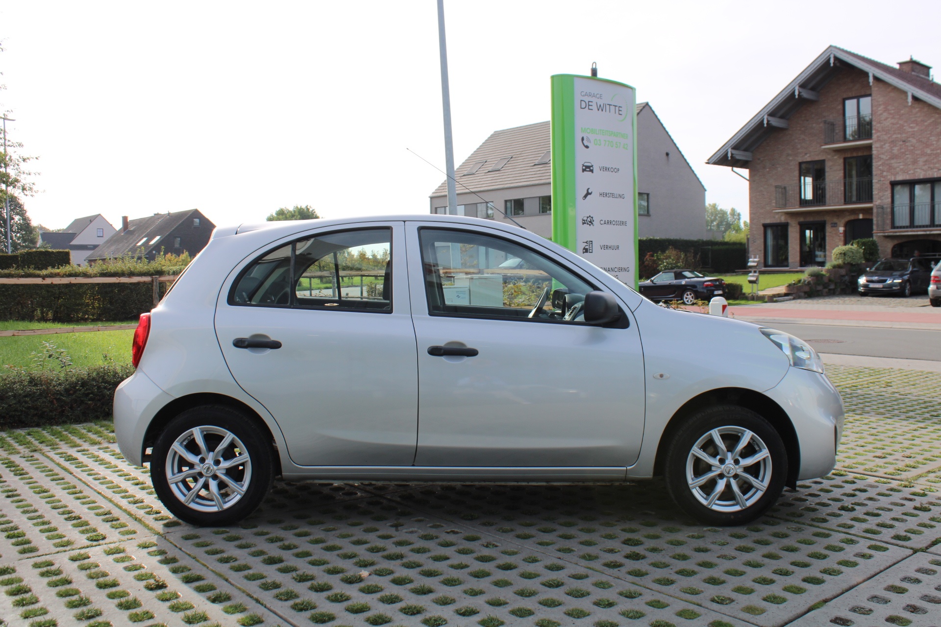 Nissan Micra Visia