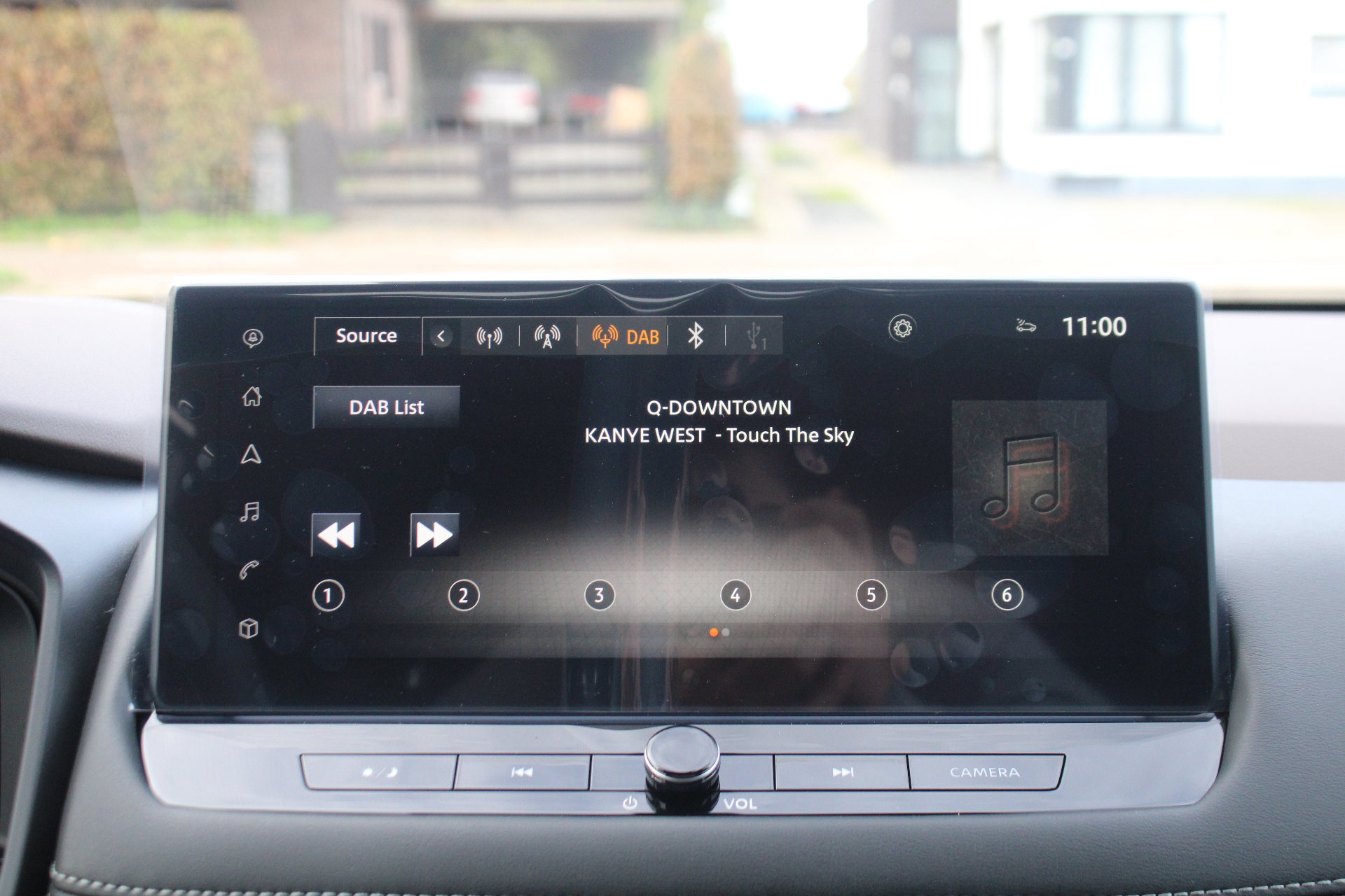 Nissan X-Trail e-Power Tekna + Glass Roof