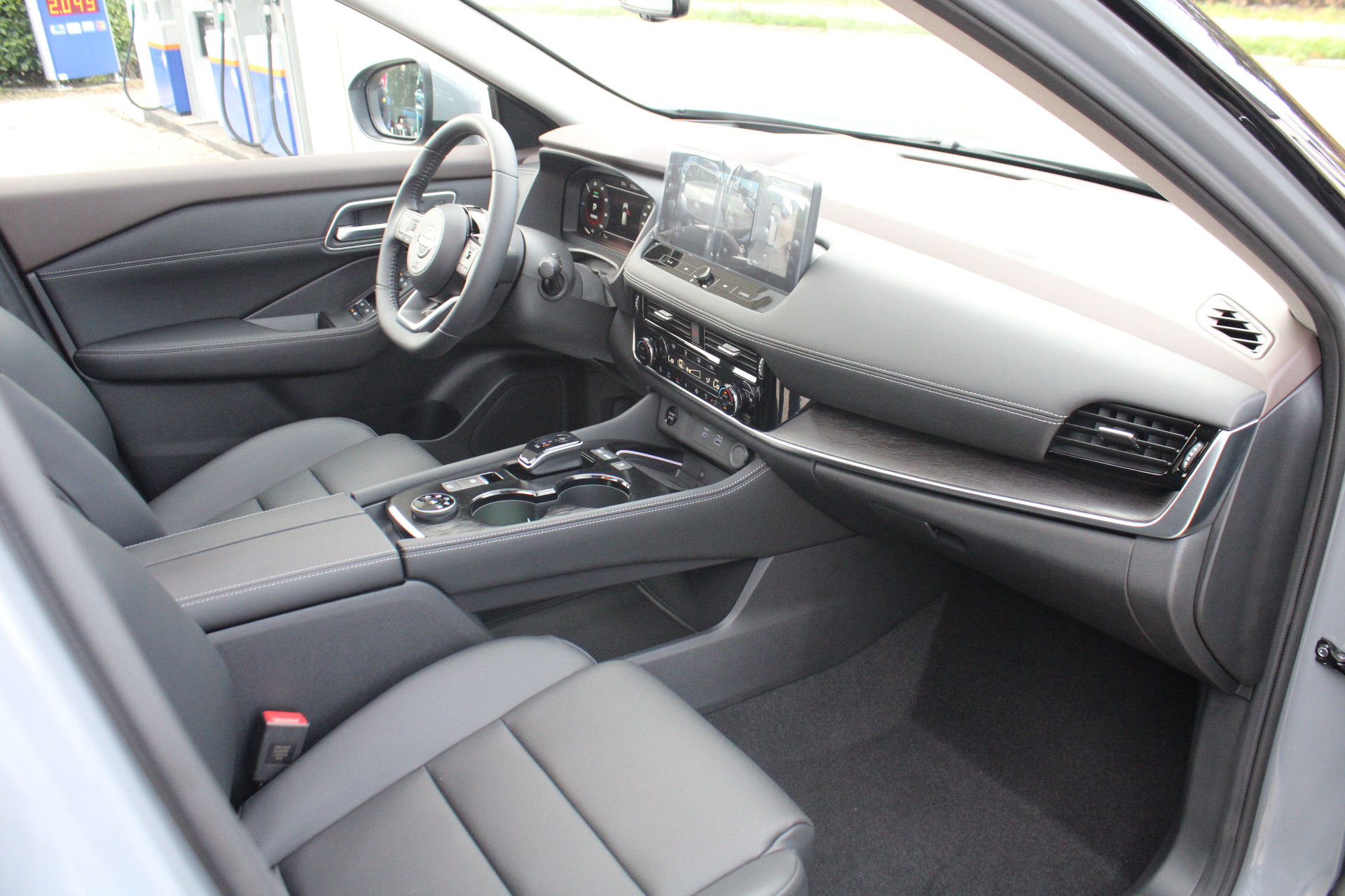 Nissan X-Trail e-Power Tekna + Glass Roof