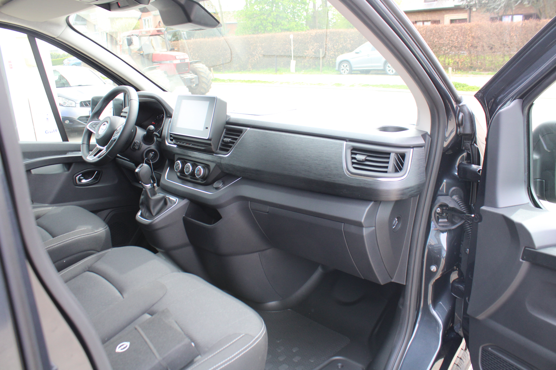 Nissan Primastar Dubbele Cabine L2H1 150pk DCT N-Connecta