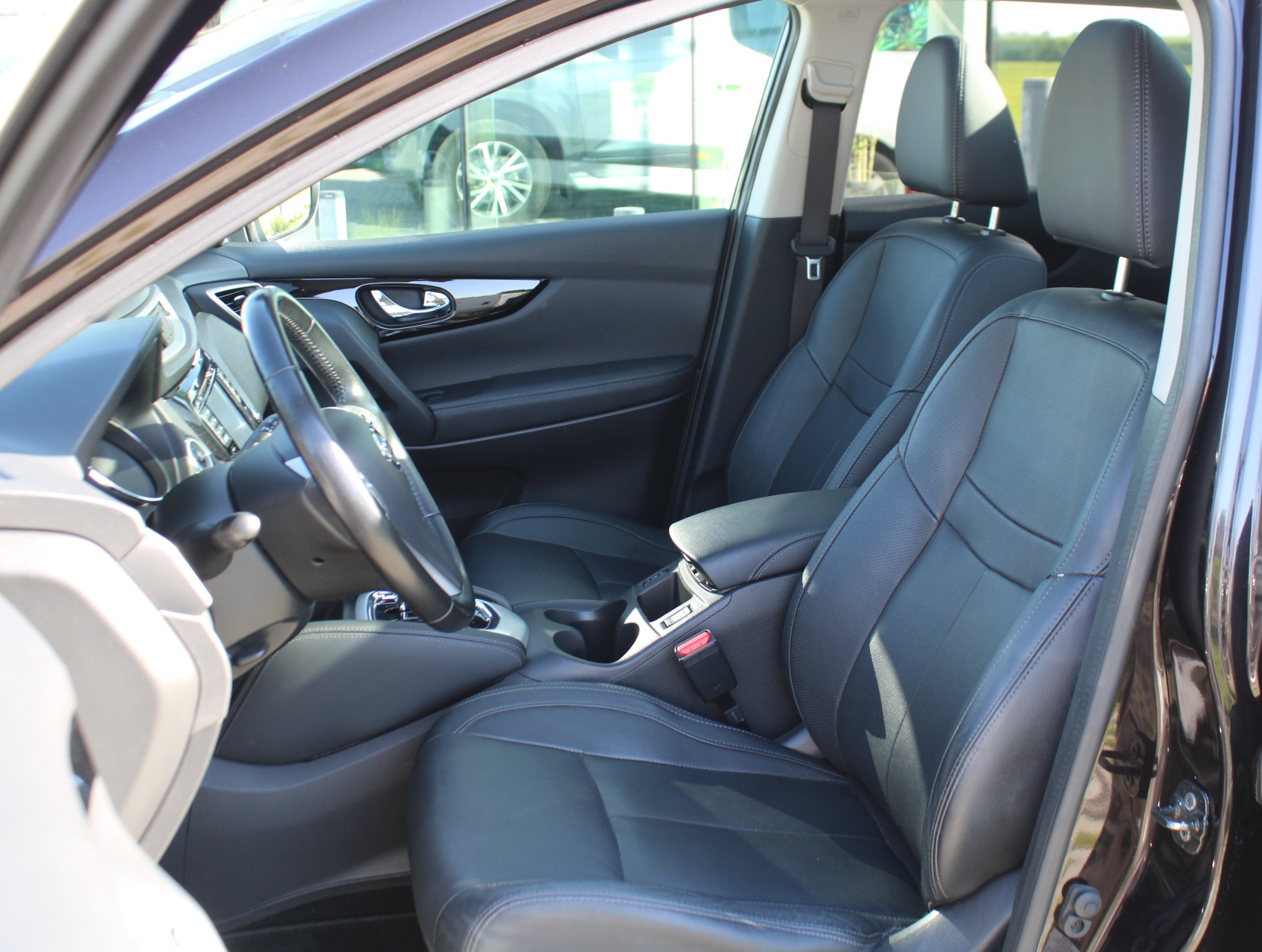Nissan QASHQAI Tekna DIG-T 115 Xtronic + Glass Roof