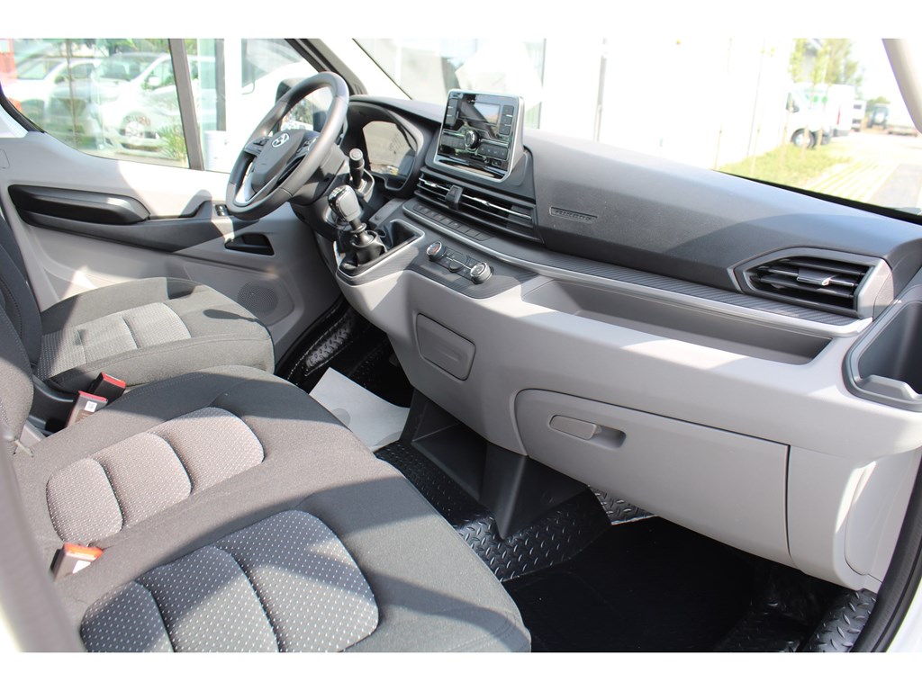 Maxus Deliver9 L3H2 BASIS FWD