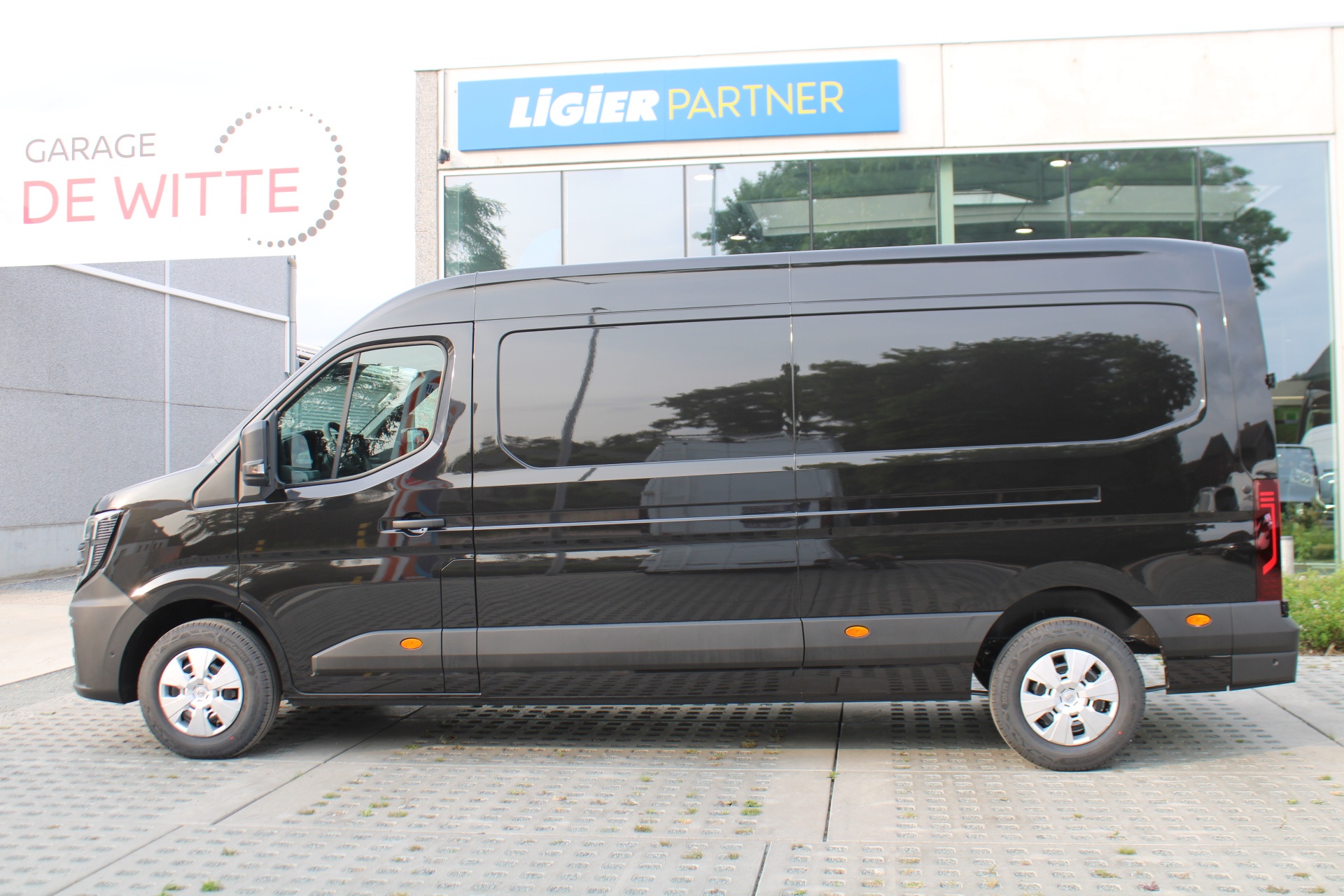 Nissan Interstar VAN L2H2 dCi 130pk MT N-Connecta