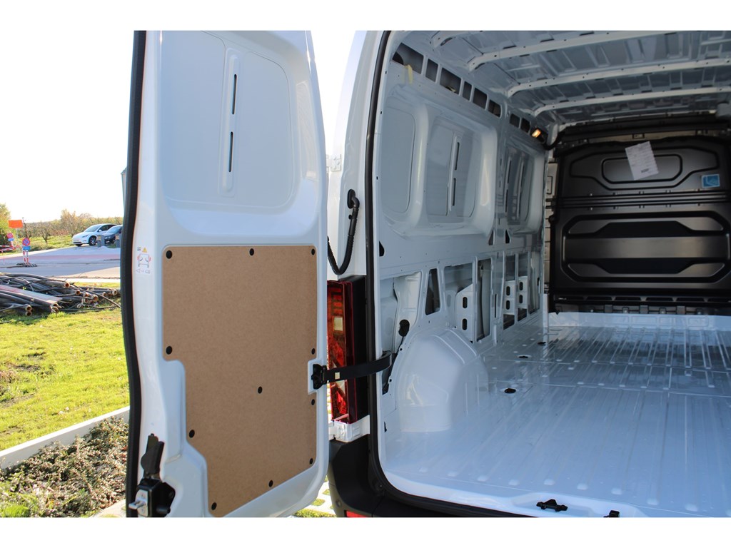 Nissan Interstar Dubbele Cabine L3H2 dCi 150pk N-Connecta