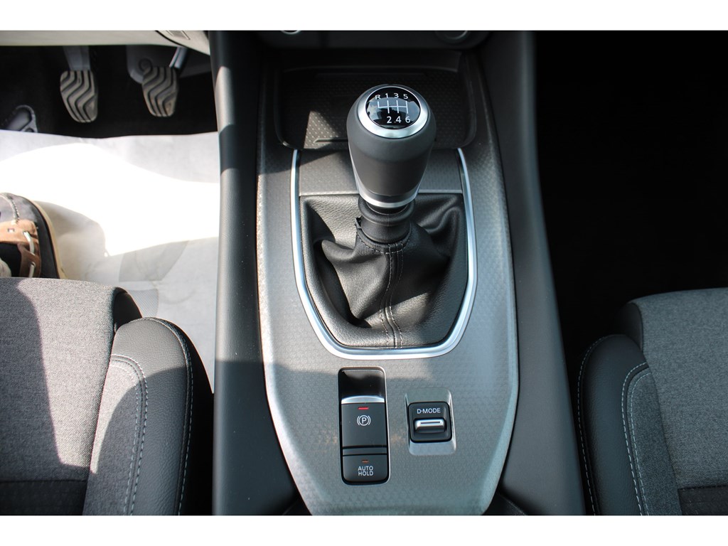 Nissan QASHQAI Mild-Hybrid 140pk M/T N-Connecta + Glass Roof + Cold Pack