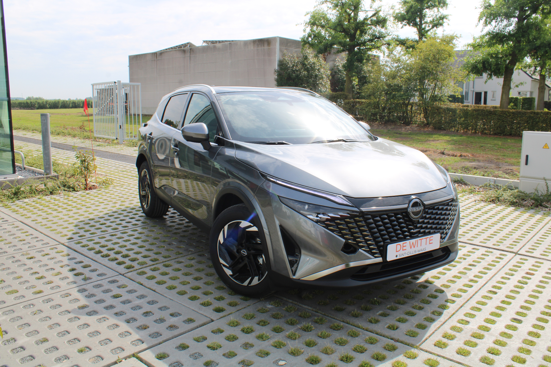 Nissan QASHQAI Mild-Hybrid N-Connecta Xtronic + Glass Roof + Easy Pack