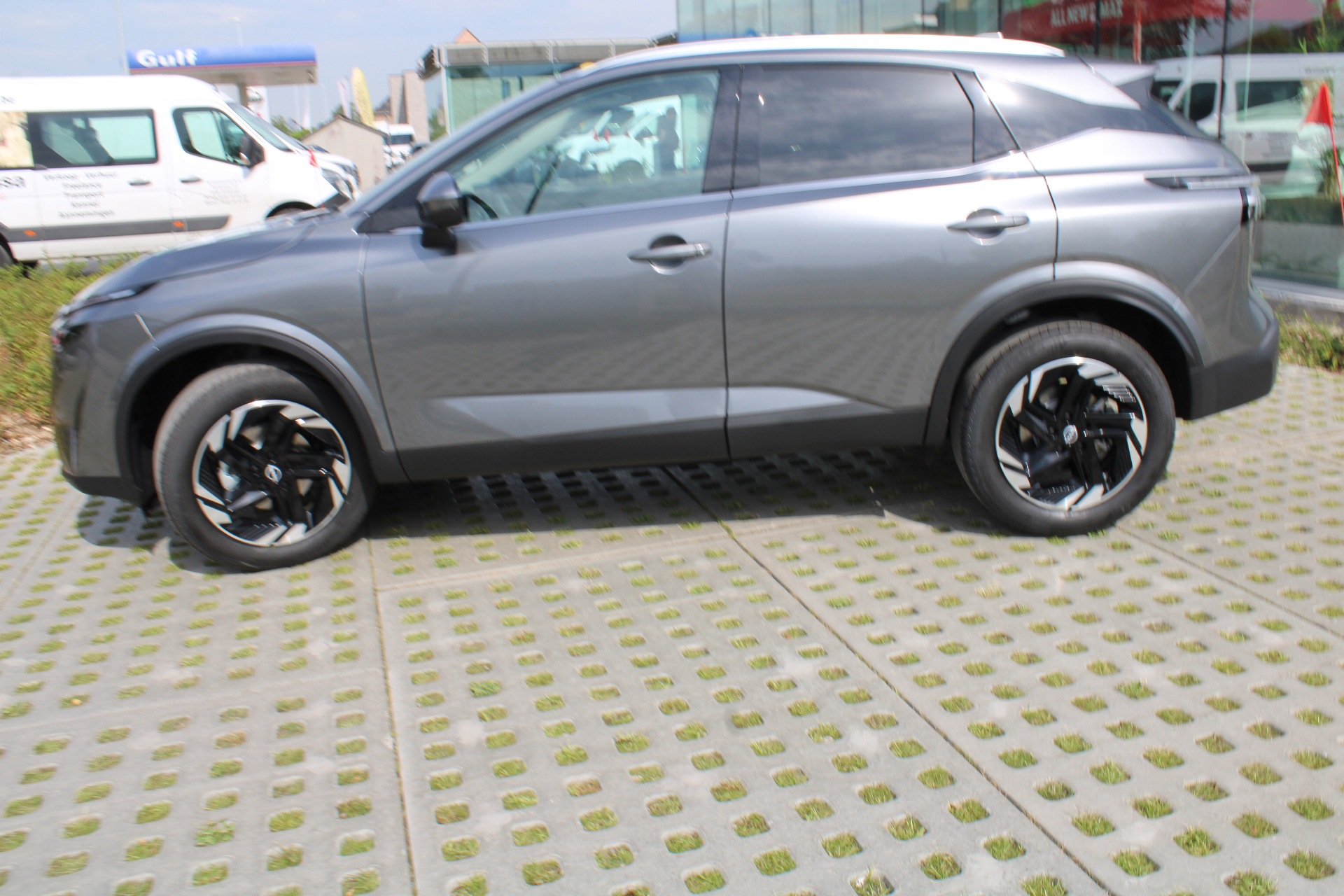 Nissan QASHQAI Mild-Hybrid N-Connecta Xtronic + Glass Roof + Easy Pack