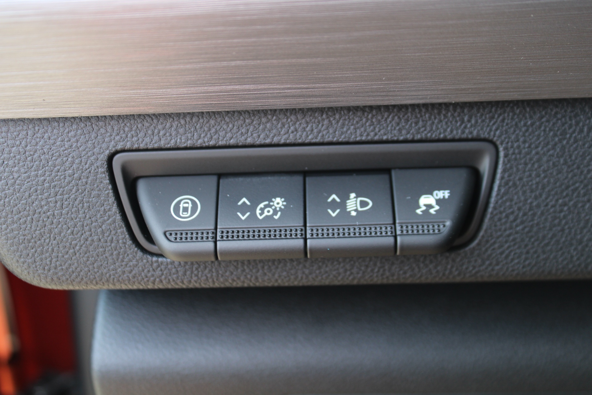 Nissan Townstar COMBI L1H1 N-CONNECTA 130pk (Automaat) + Design Pack