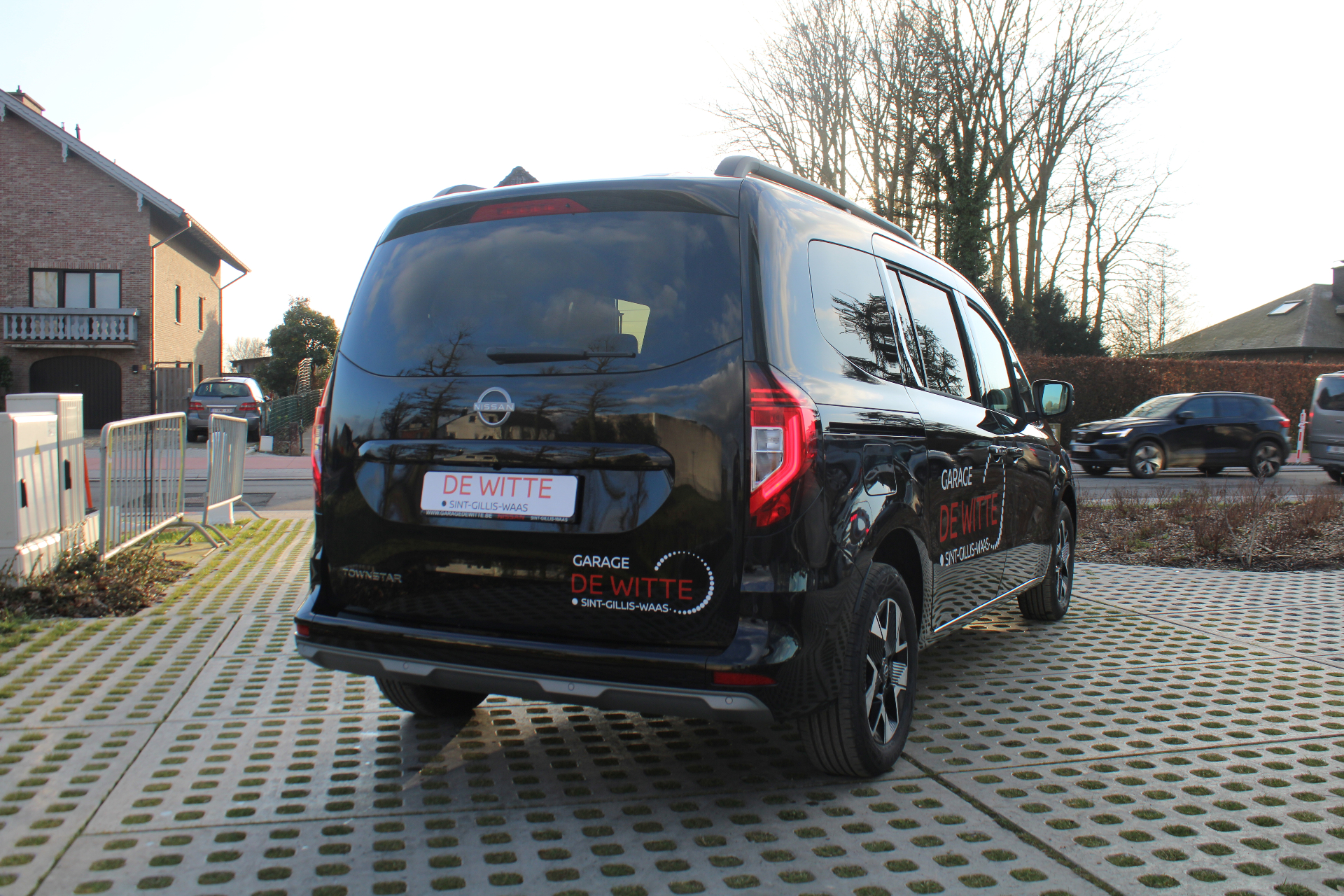 Nissan Townstar COMBI L1H1 N-CONNECTA 130pk (Automaat) + Design Pack