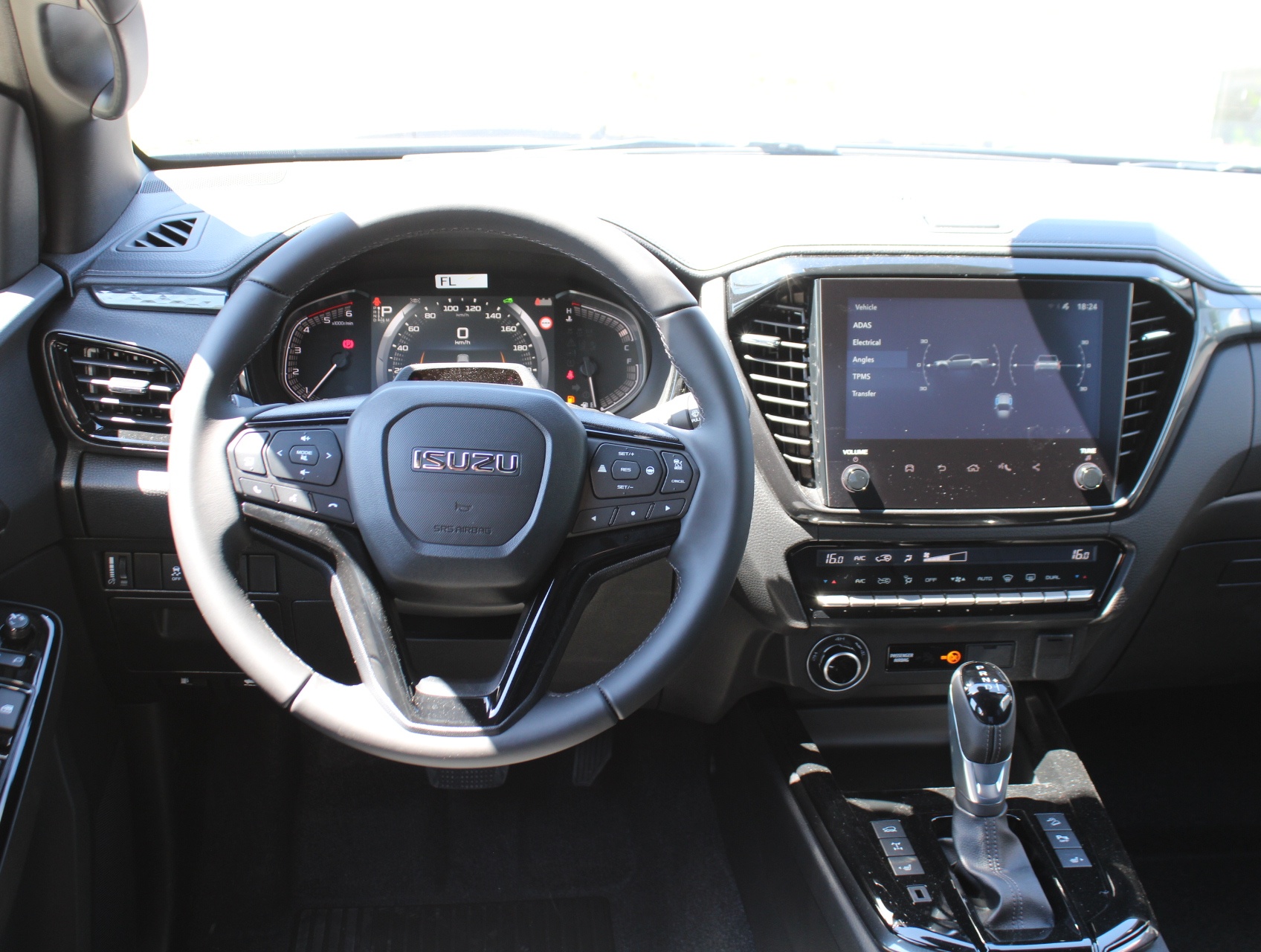 Isuzu D-Max 2.2d Double Cab LSE AT8 + Diff. Lock + 360° Camera