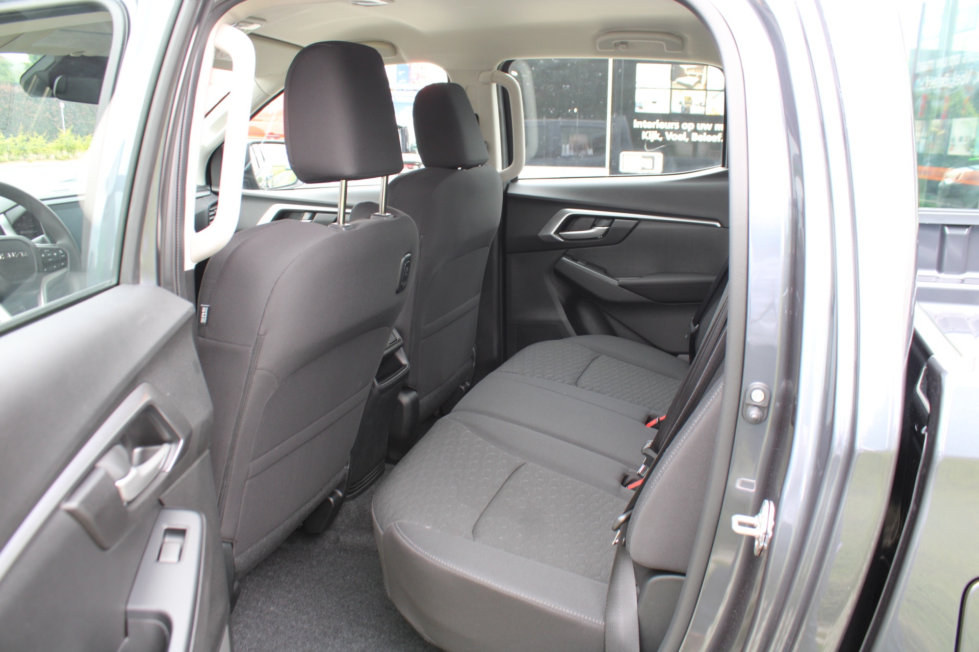 Isuzu D-Max 2.2d Double Cab LS AT8 + Diff. Lock
