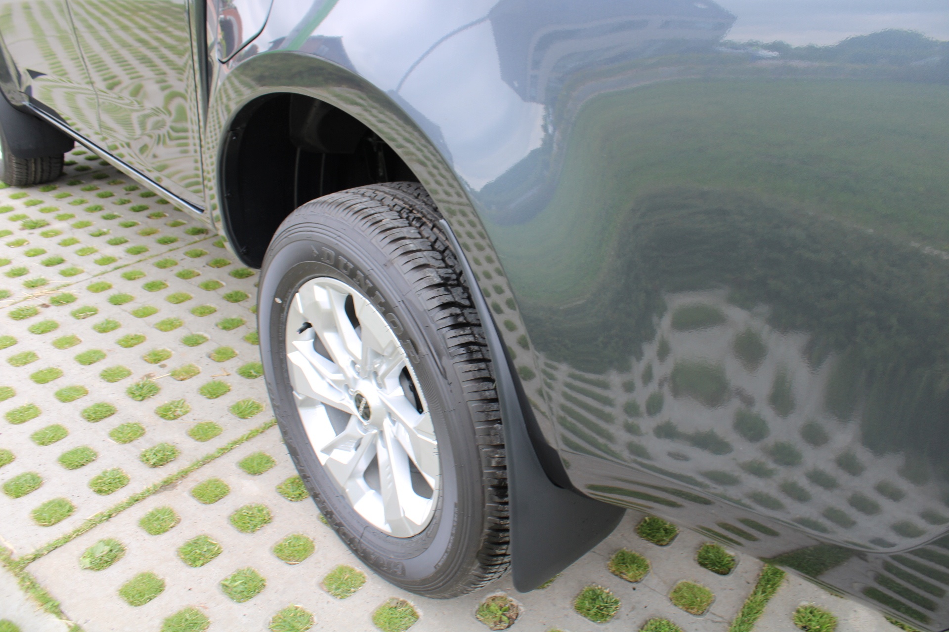 Isuzu D-Max 2.2d Double Cab LS AT8 + Diff. Lock