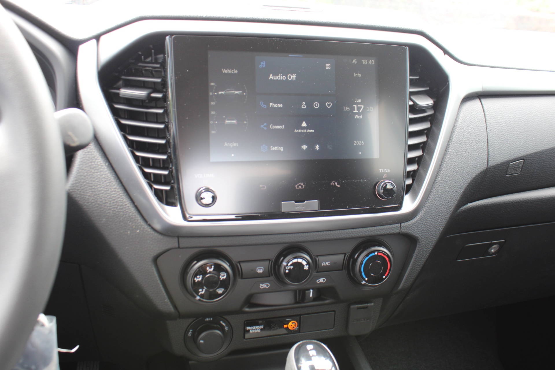 Isuzu D-Max 2.2d Double Cab LS AT8 + Diff. Lock + zwarte velgen